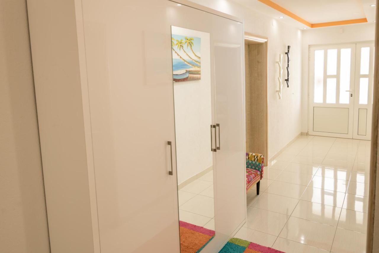 Apartament Apartman Petra Makarska Zewnętrze zdjęcie