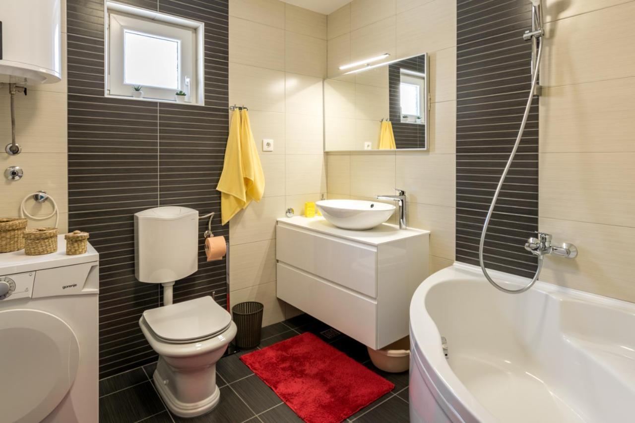 Apartament Apartman Petra Makarska Zewnętrze zdjęcie
